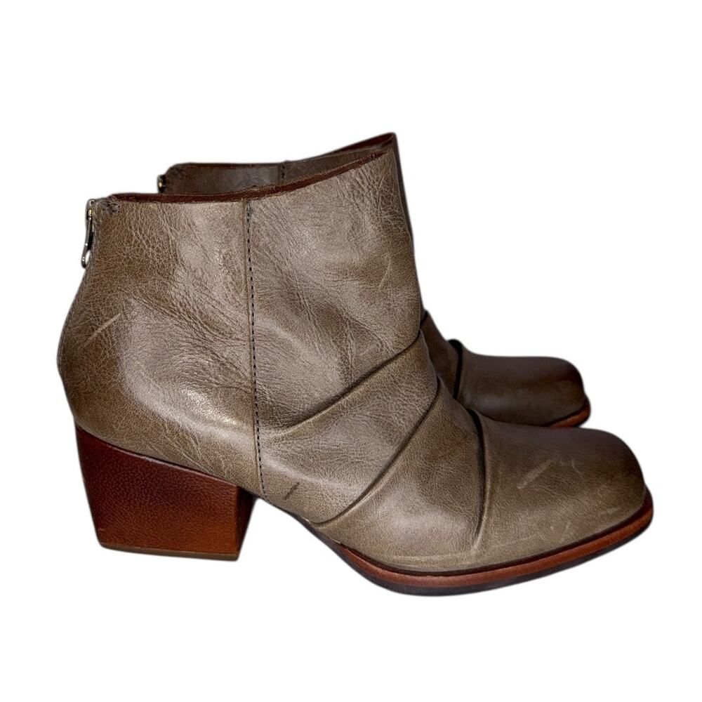 Kork Ease Kissel Leather Back Zip Tan Brown Ankle Booties Size 6.5 Square Toe